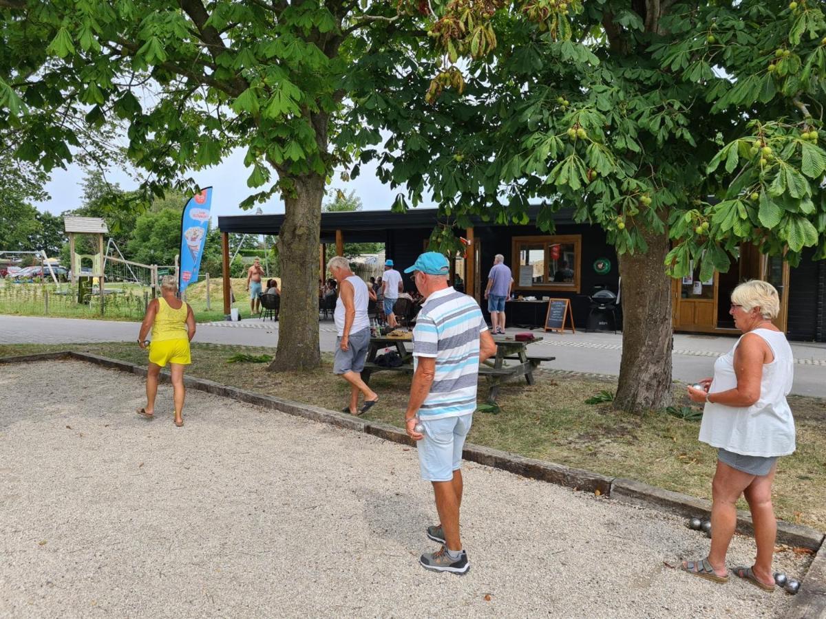 Bungalow 82 Op Recreatiepark De Wielen 荷属圣马丁 外观 照片
